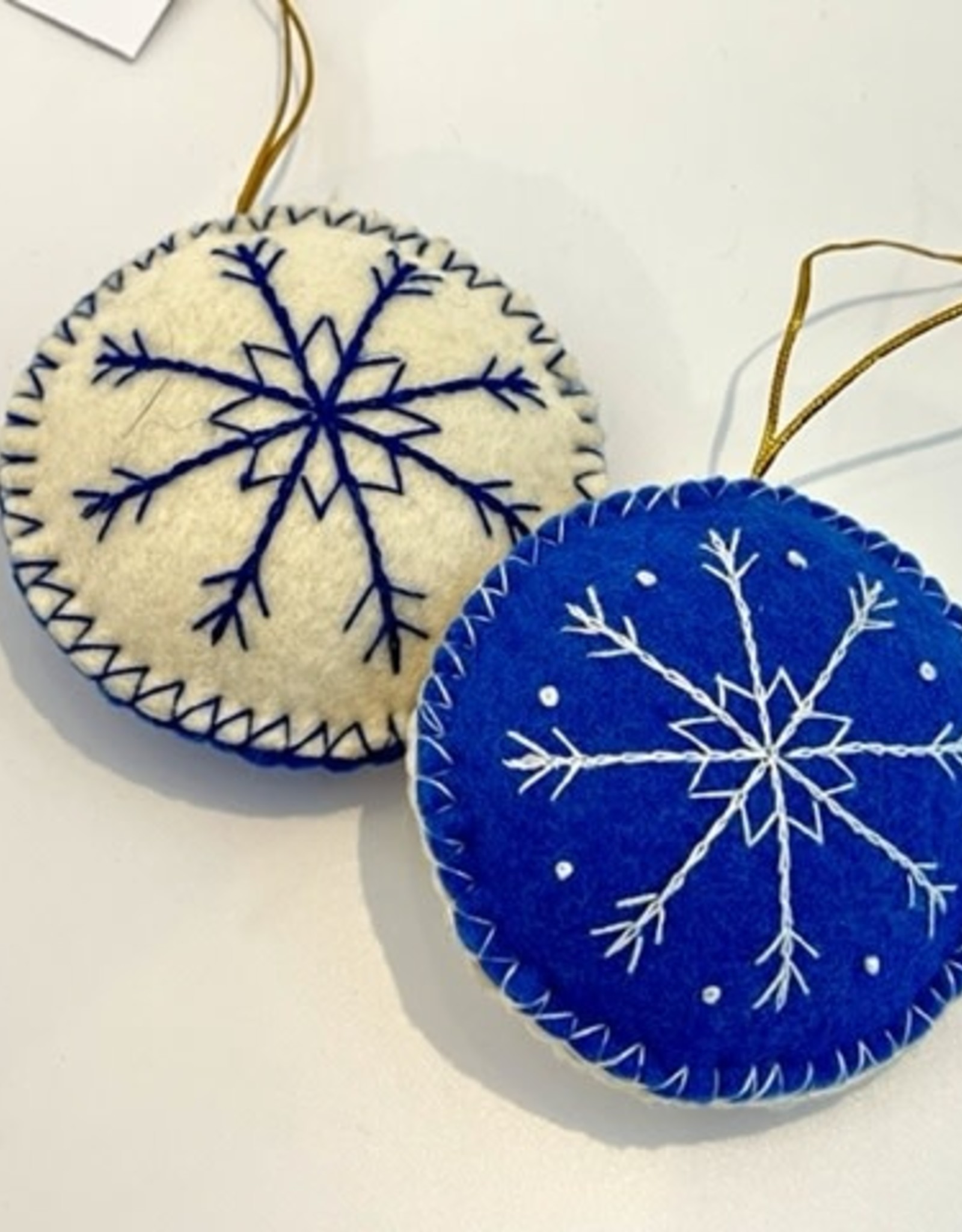 J127 Ranch Reversible Blue and White Snowflake Ornament