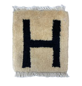 Bunyaad Pakistan Letter "H" Mug Rug - Ivory