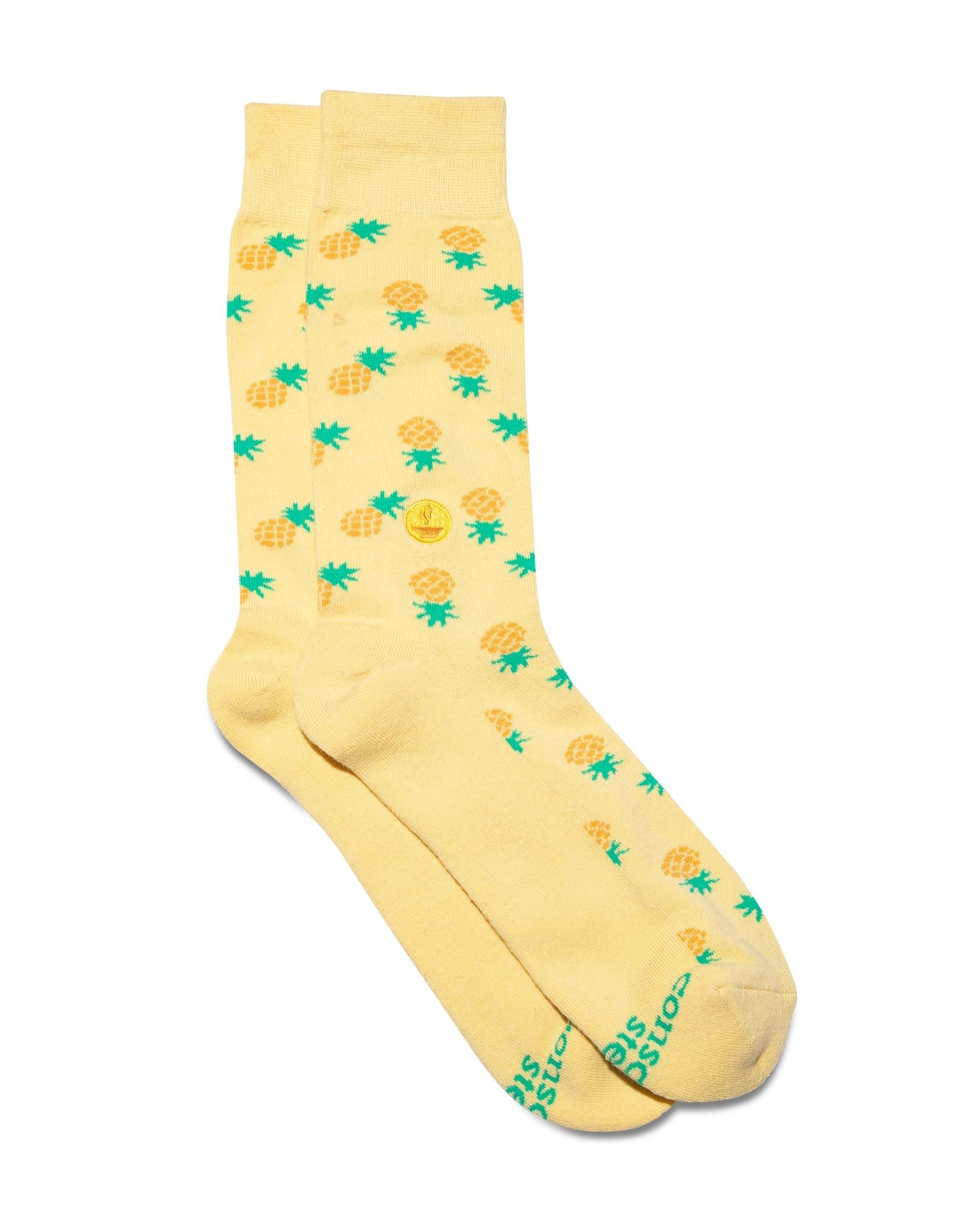 Conscious Step Socks that Provide Meals (Pineapples)