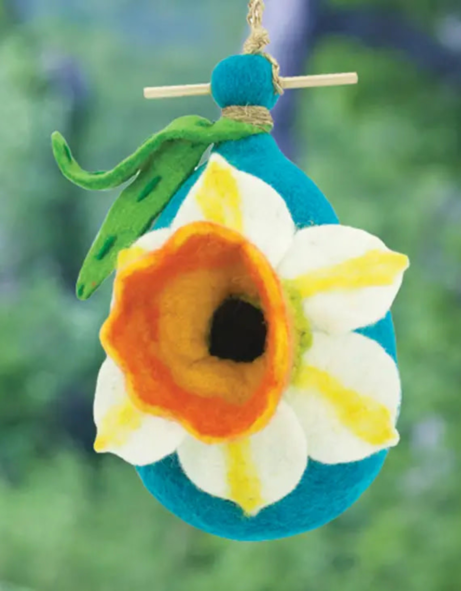 dZi Handmade Daffodil Birdhouse