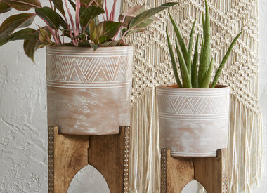 Planters & Lanterns
