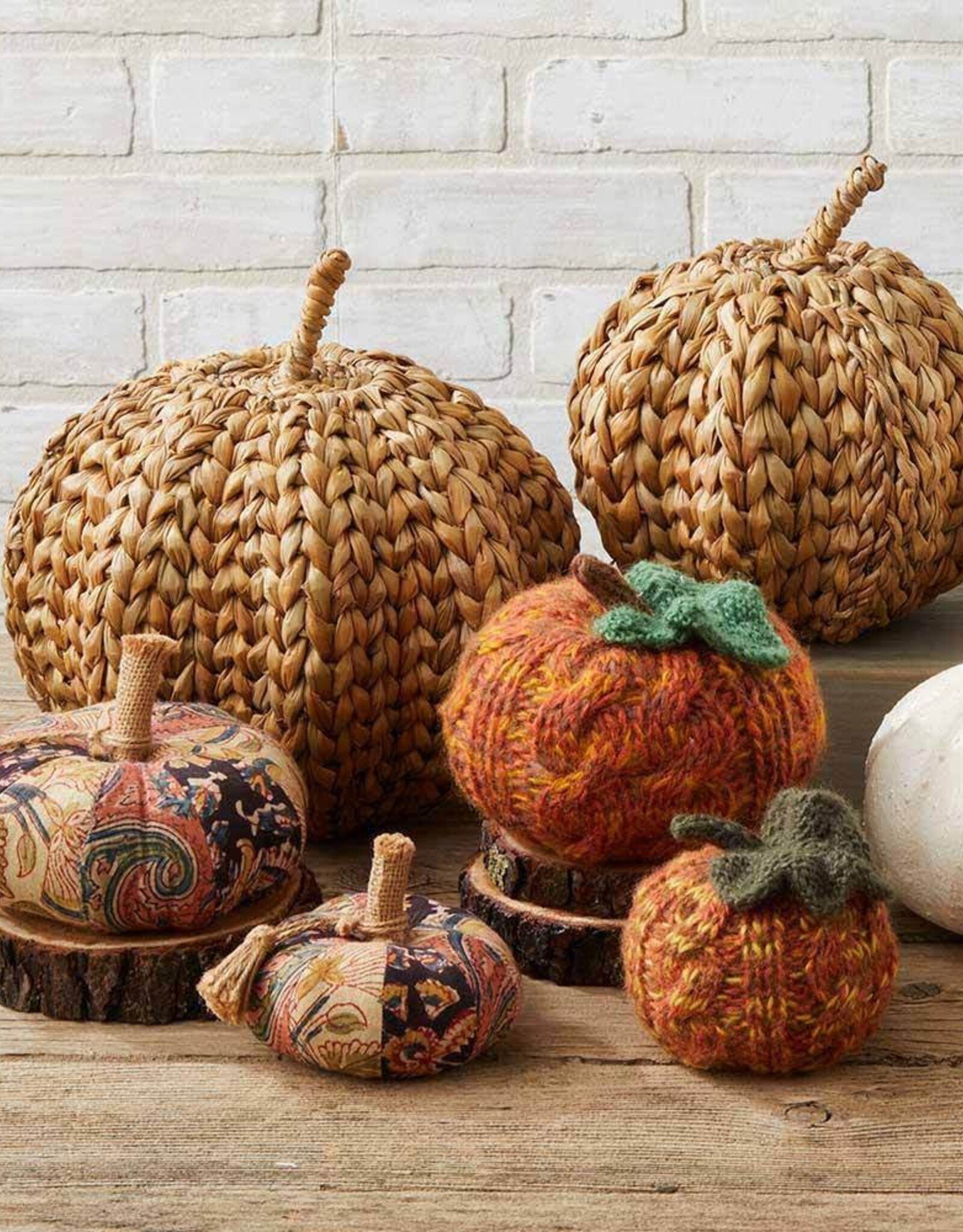 Serrv Fall Hogla Pumpkins (Large)