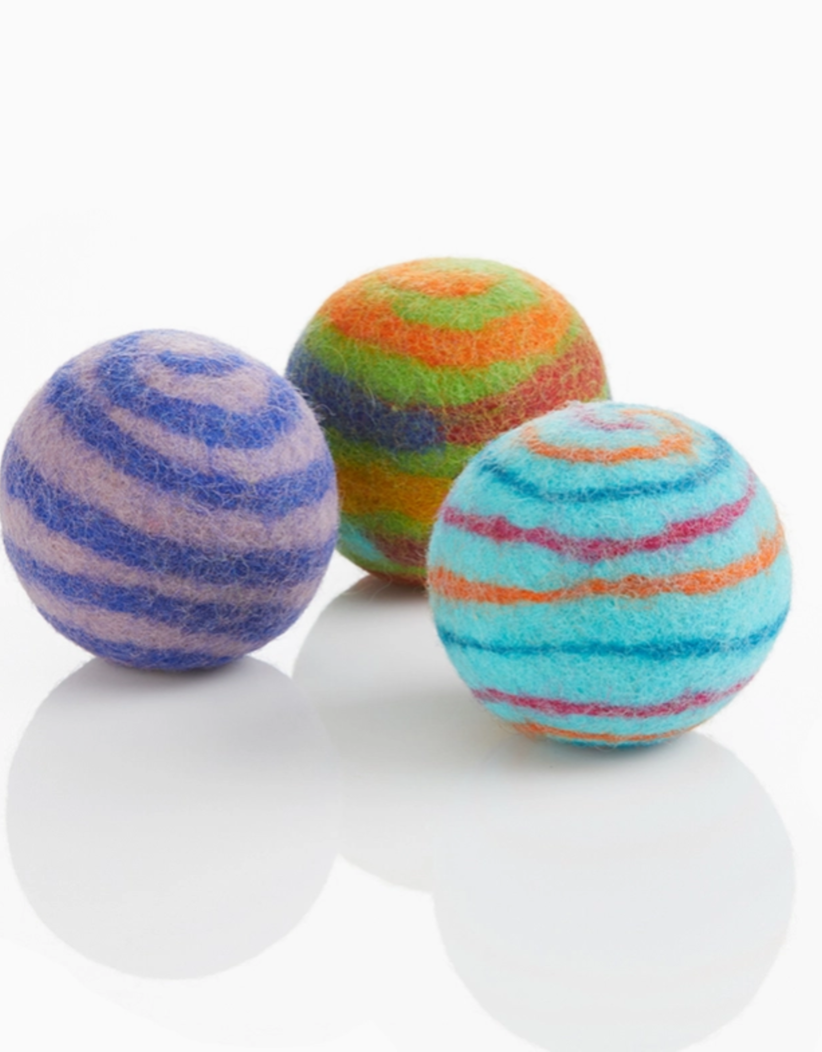 Serrv Spiral Rainbow Felted Dryer Ball