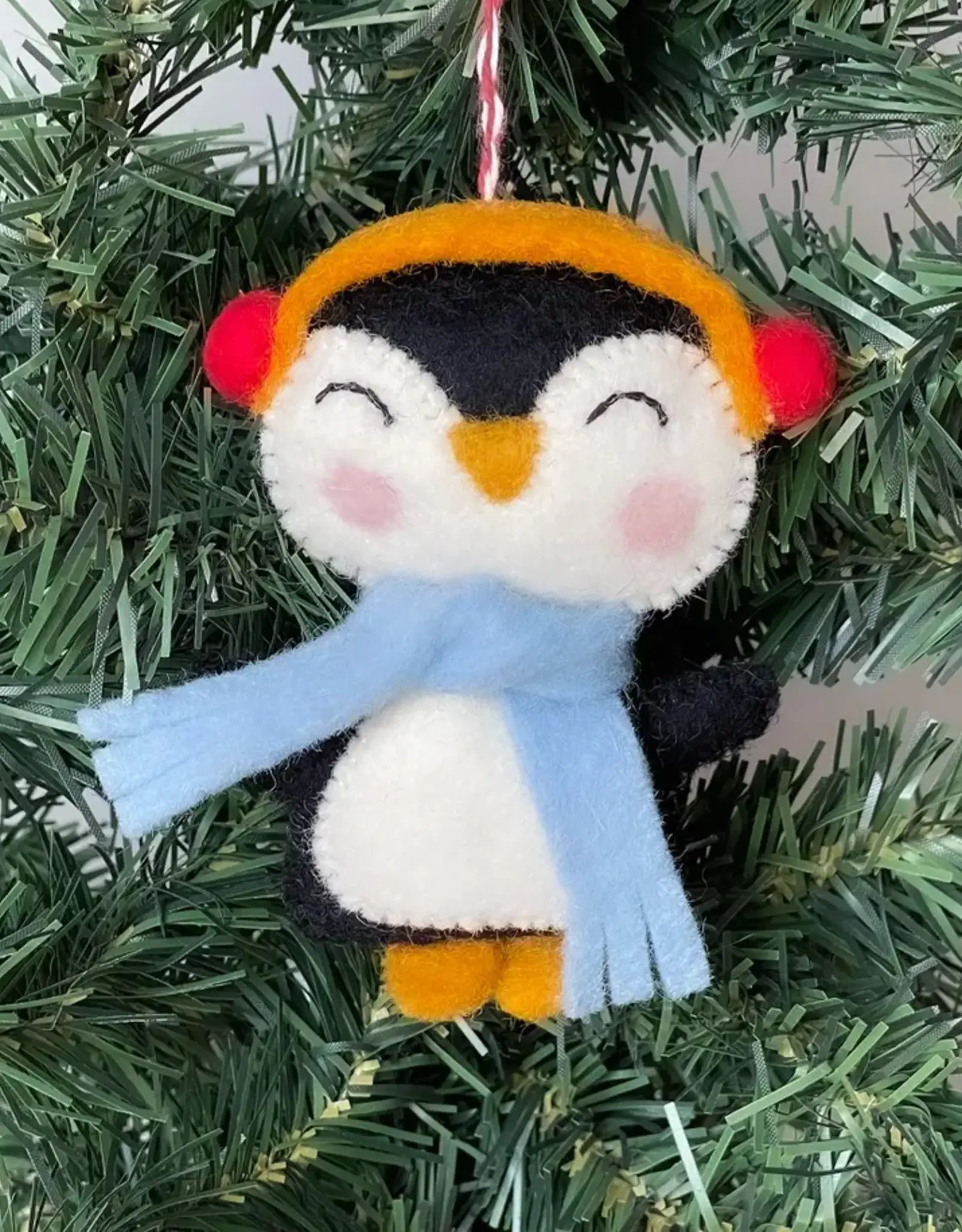 Global Crafts Happy Penguin Felt Ornament