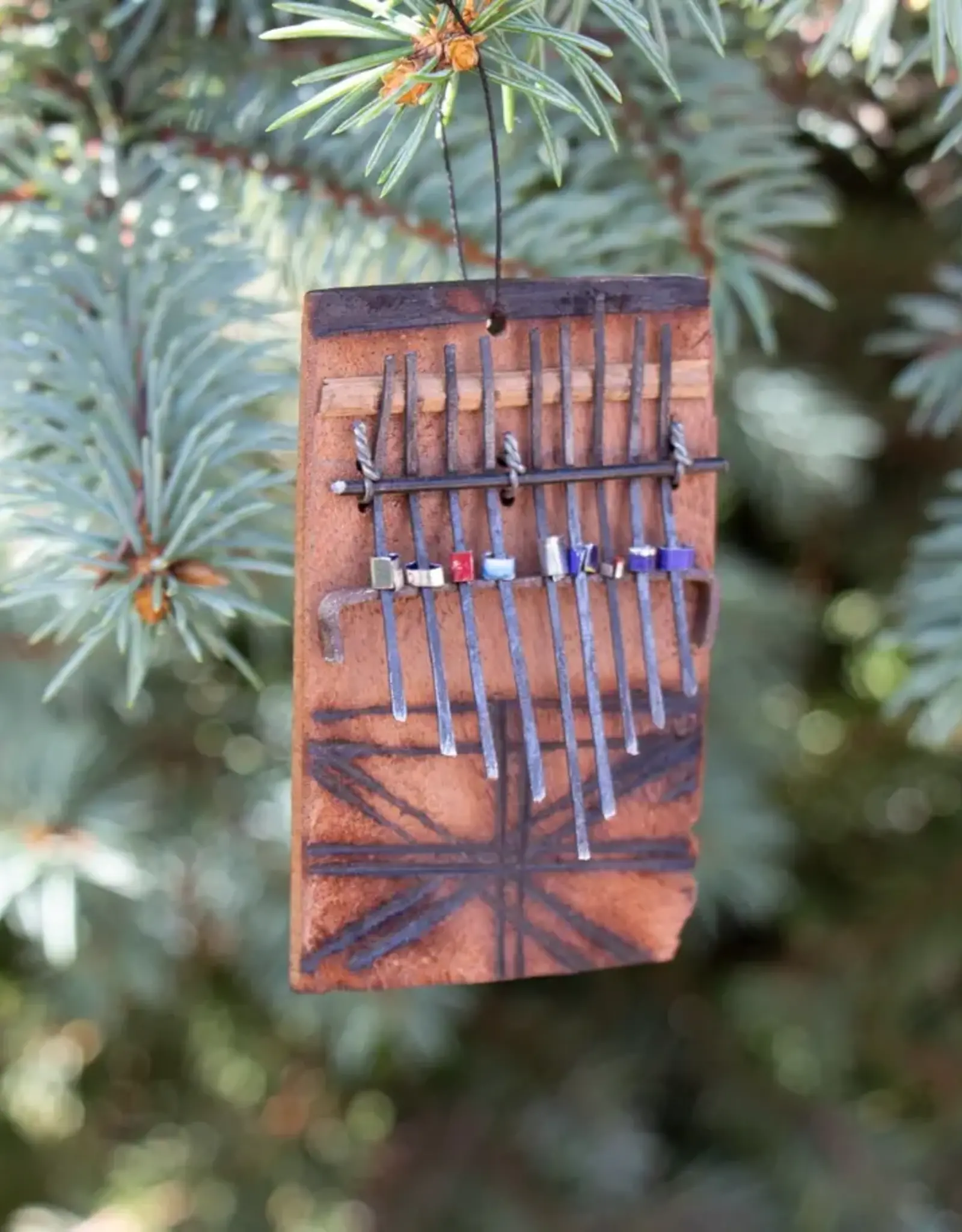 Global Crafts Finger Piano Ornament