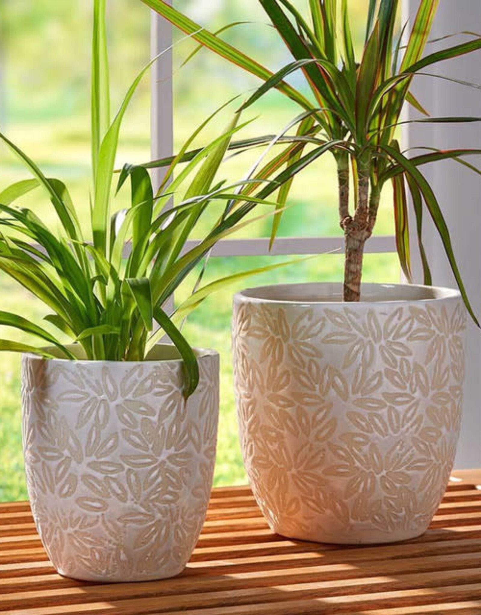Serrv Small Tana Leaves Planter