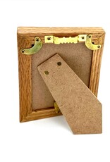 Bunyaad Pakistan 213140 Natural Red Oak Striped Wood Frame - Gift Enclosure
