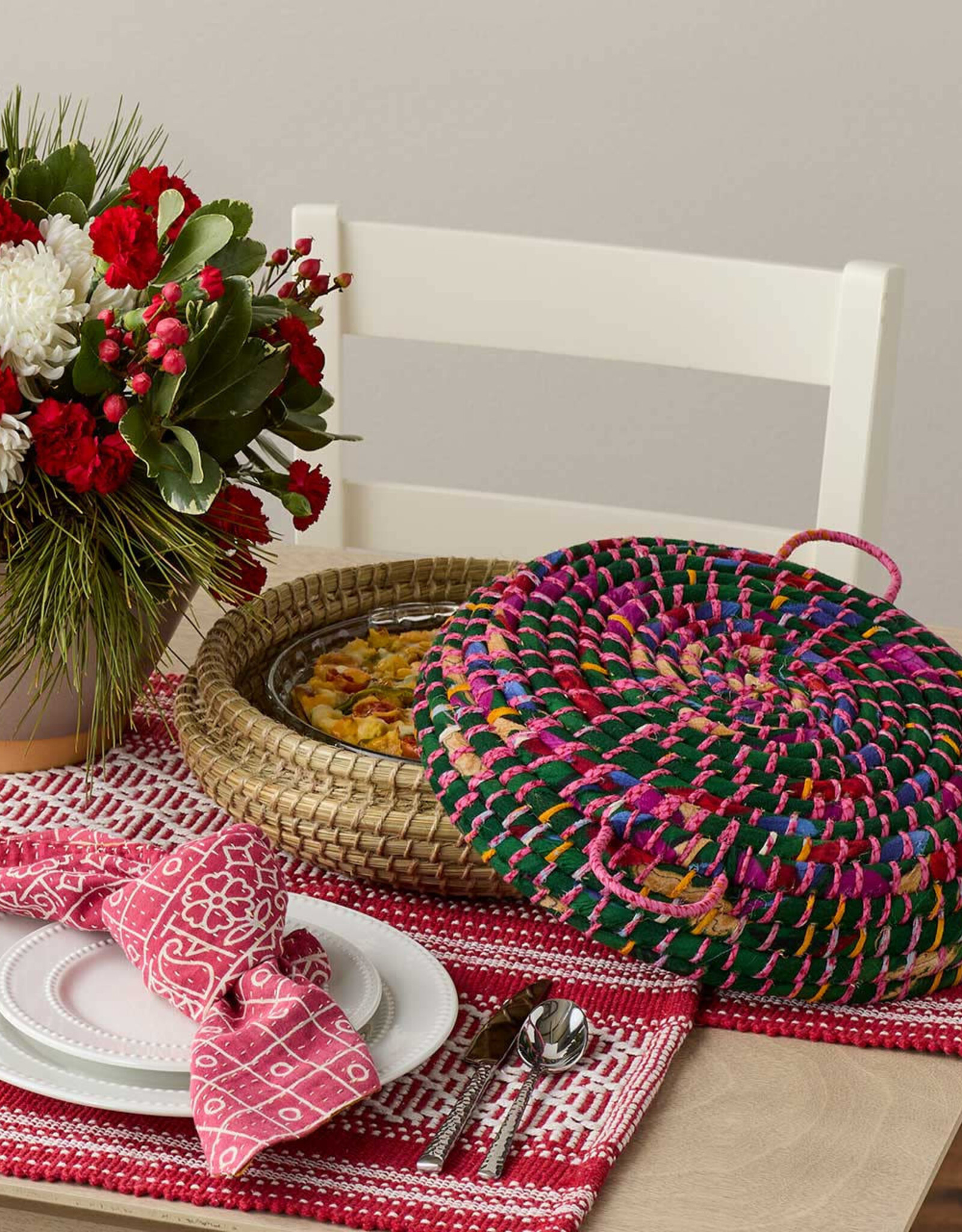 Serrv Sari Lidded Pie Basket