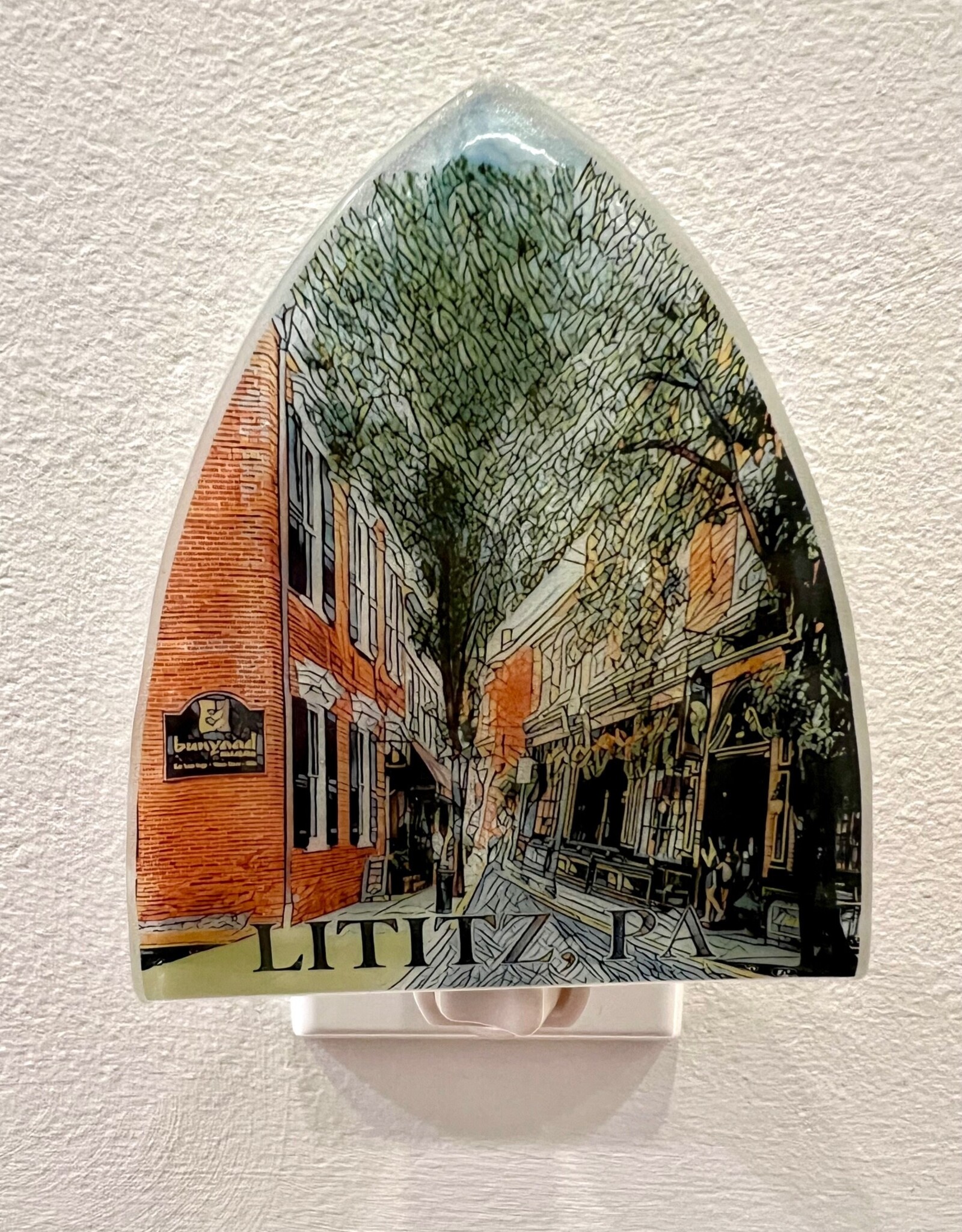 Pampeana Lititz Building Nightlight