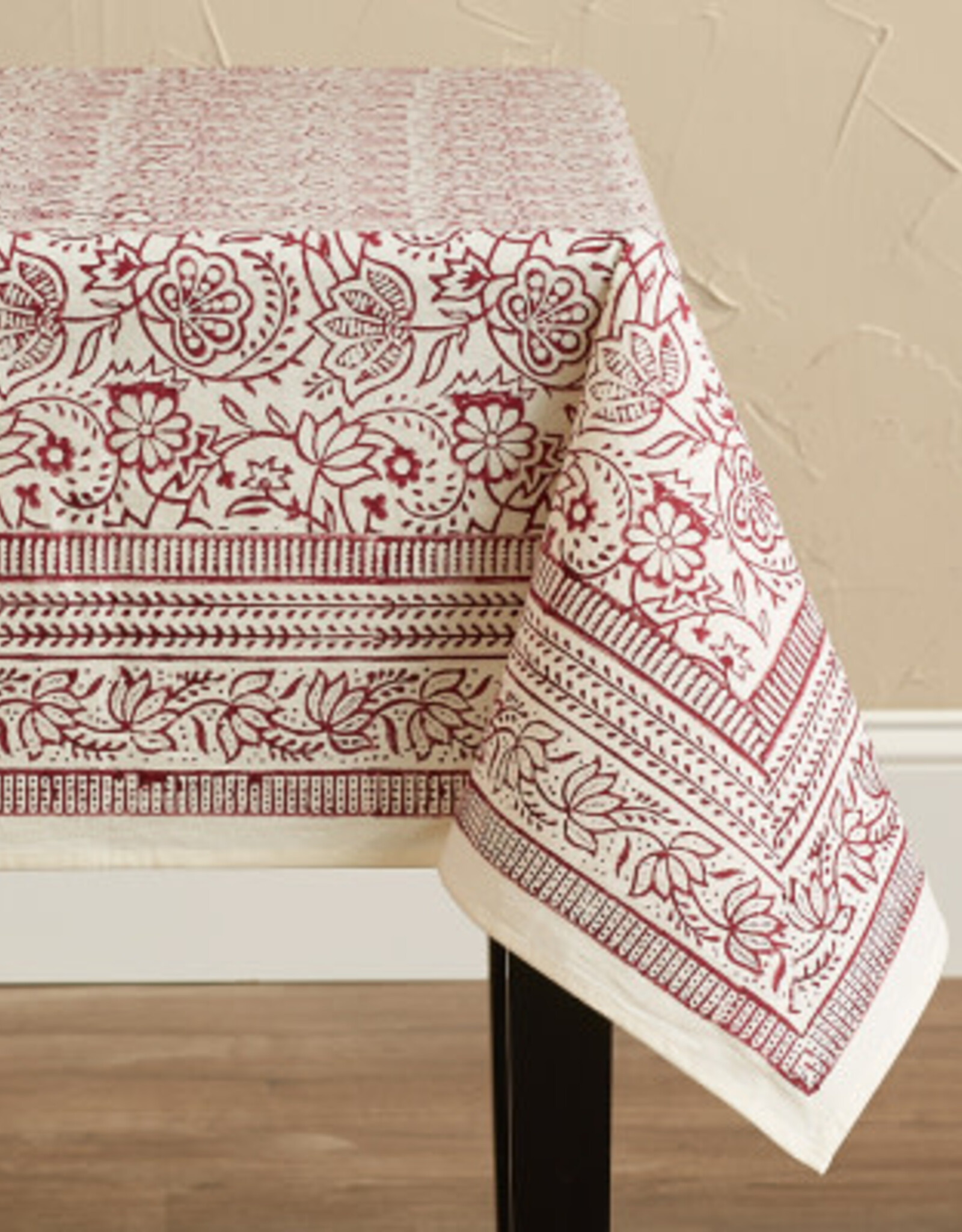 Serrv Cranberry Vine Tablecloths