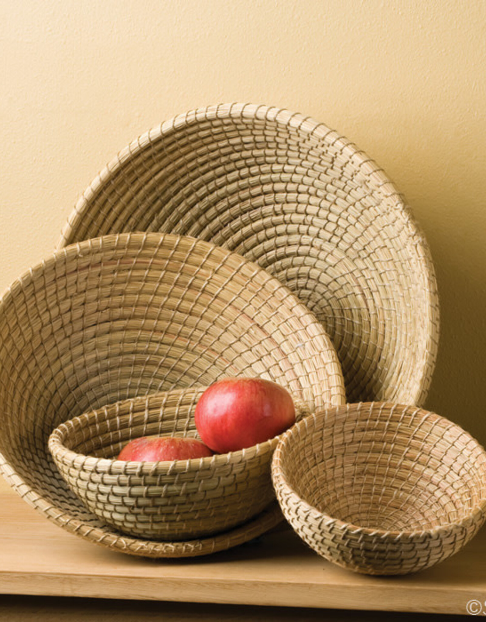 Serrv Round Nesting Basket
