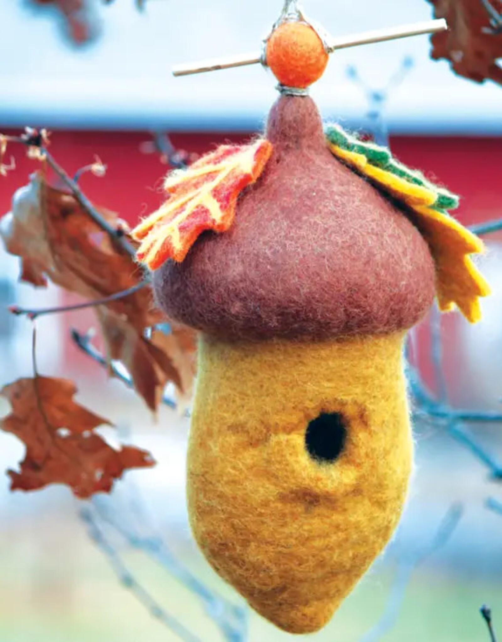 dZi Handmade Oak Acorn Birdhouse