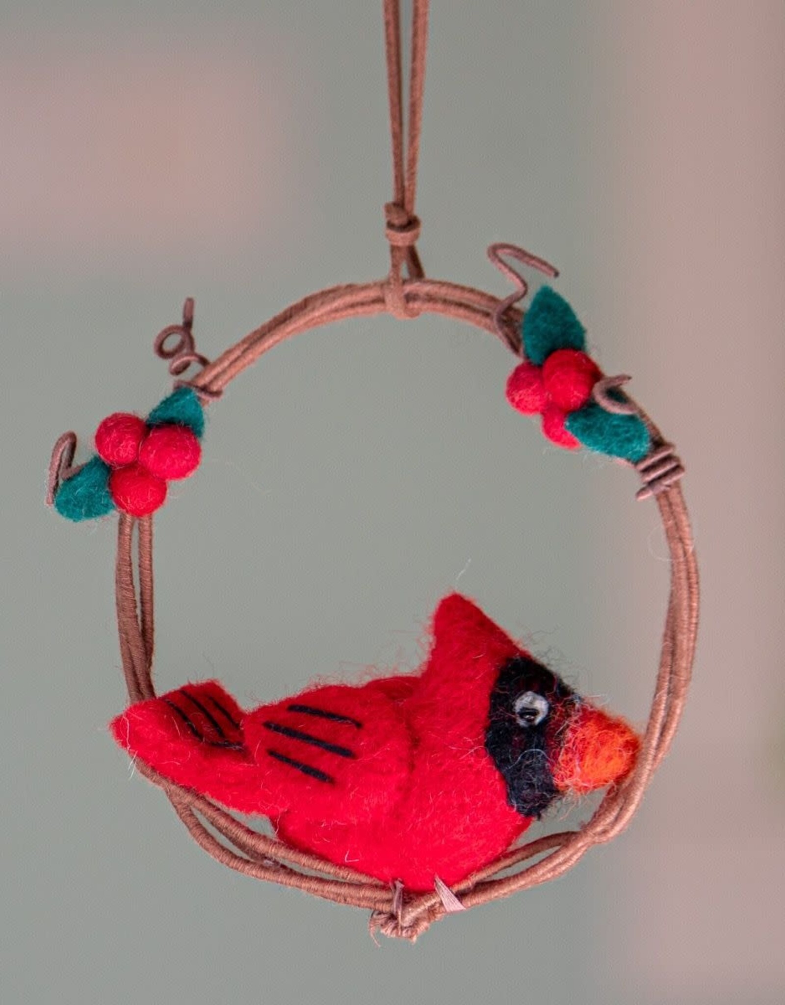 dZi Handmade Mini Cardinal Wreath