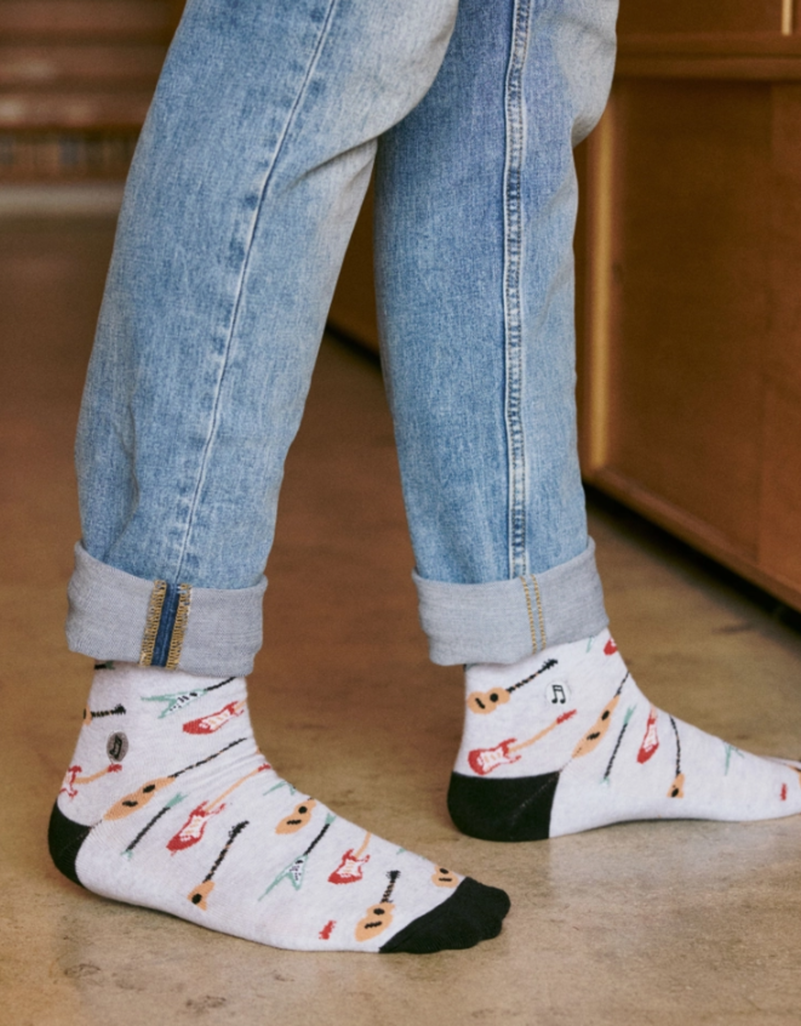 Conscious Step Socks that Support Music (Gray Guitars)