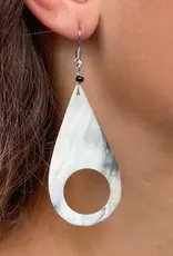 Global Crafts Teardrop Dangle Horn Earrings