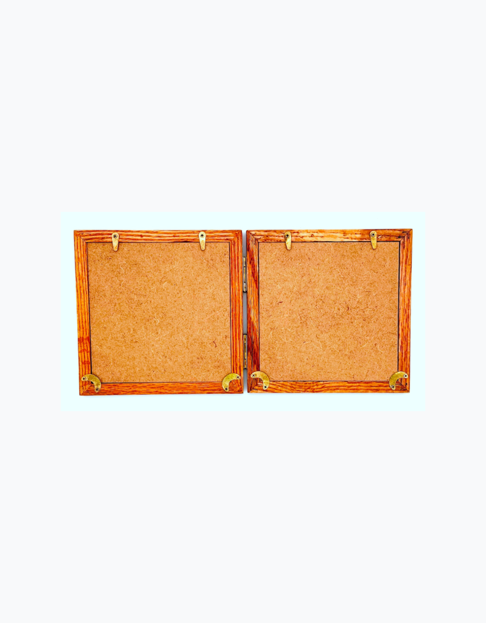 Bunyaad Pakistan Natural Red Oak Etched Duo Frame Hinged