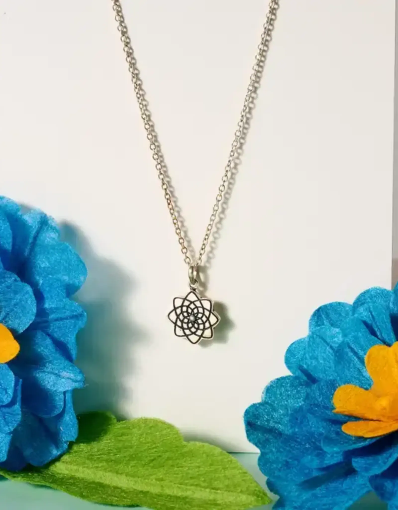 Ten Thousand Villages Chaandee Mandala Necklace