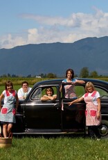 Mennonite Girls Can Cook Hardcover – Illustrated