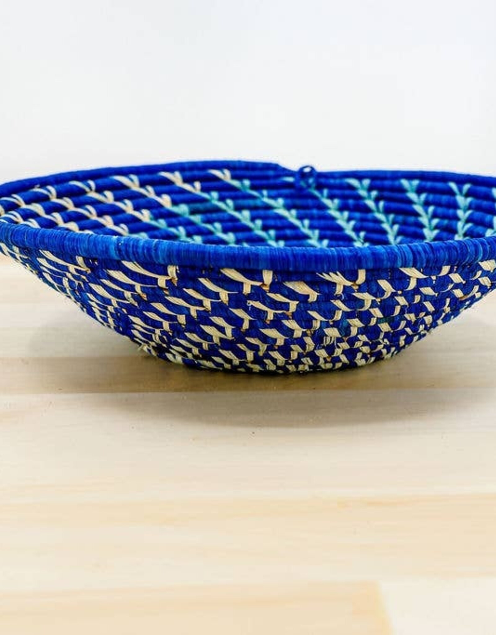 Gitzell Fair Trade Raffia Fruit Basket (Assorted, Small)