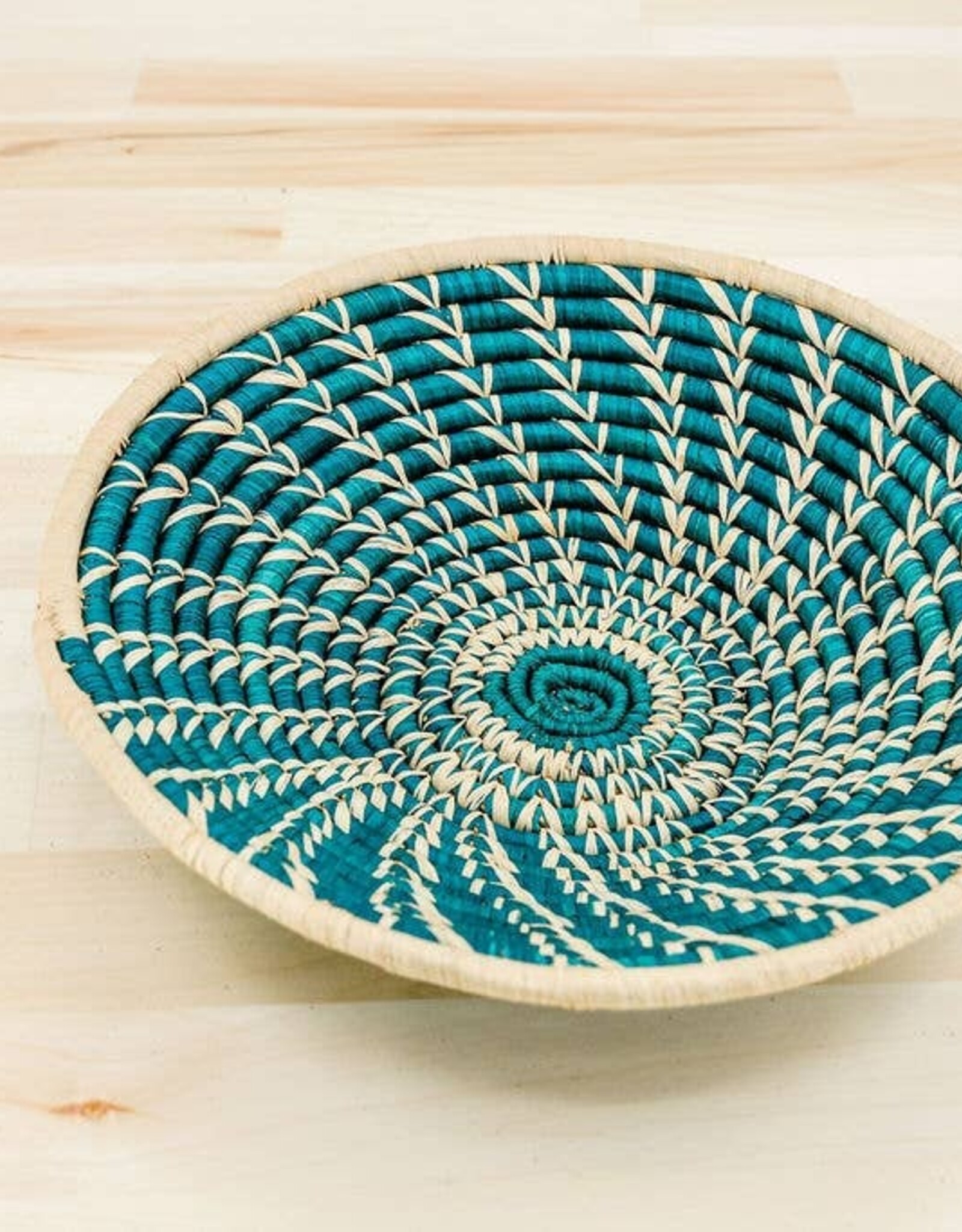 Gitzell Fair Trade Raffia Fruit Basket (Assorted, Small)