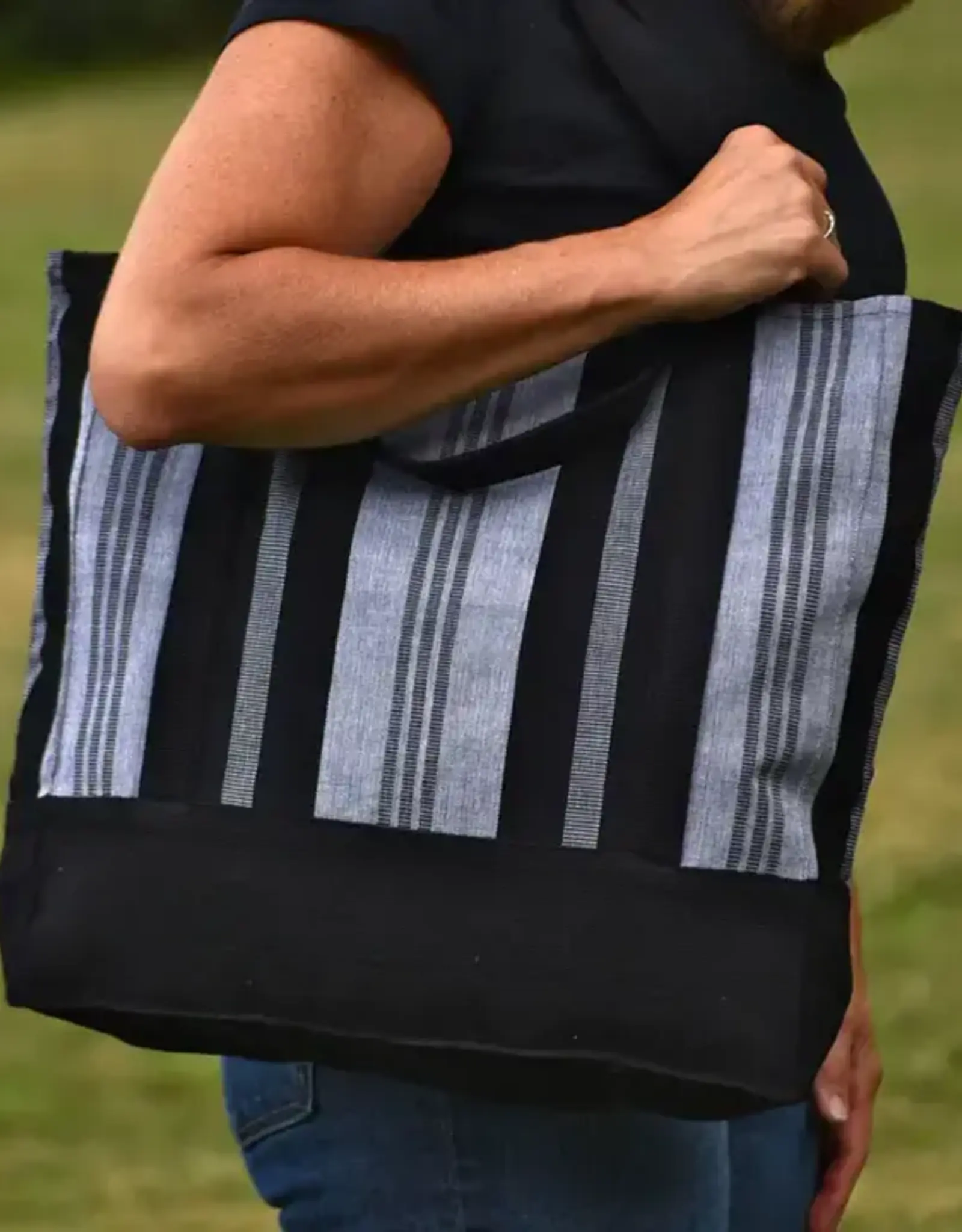 Mayamam Weavers Double Handle Wine Bag - Black and Gray