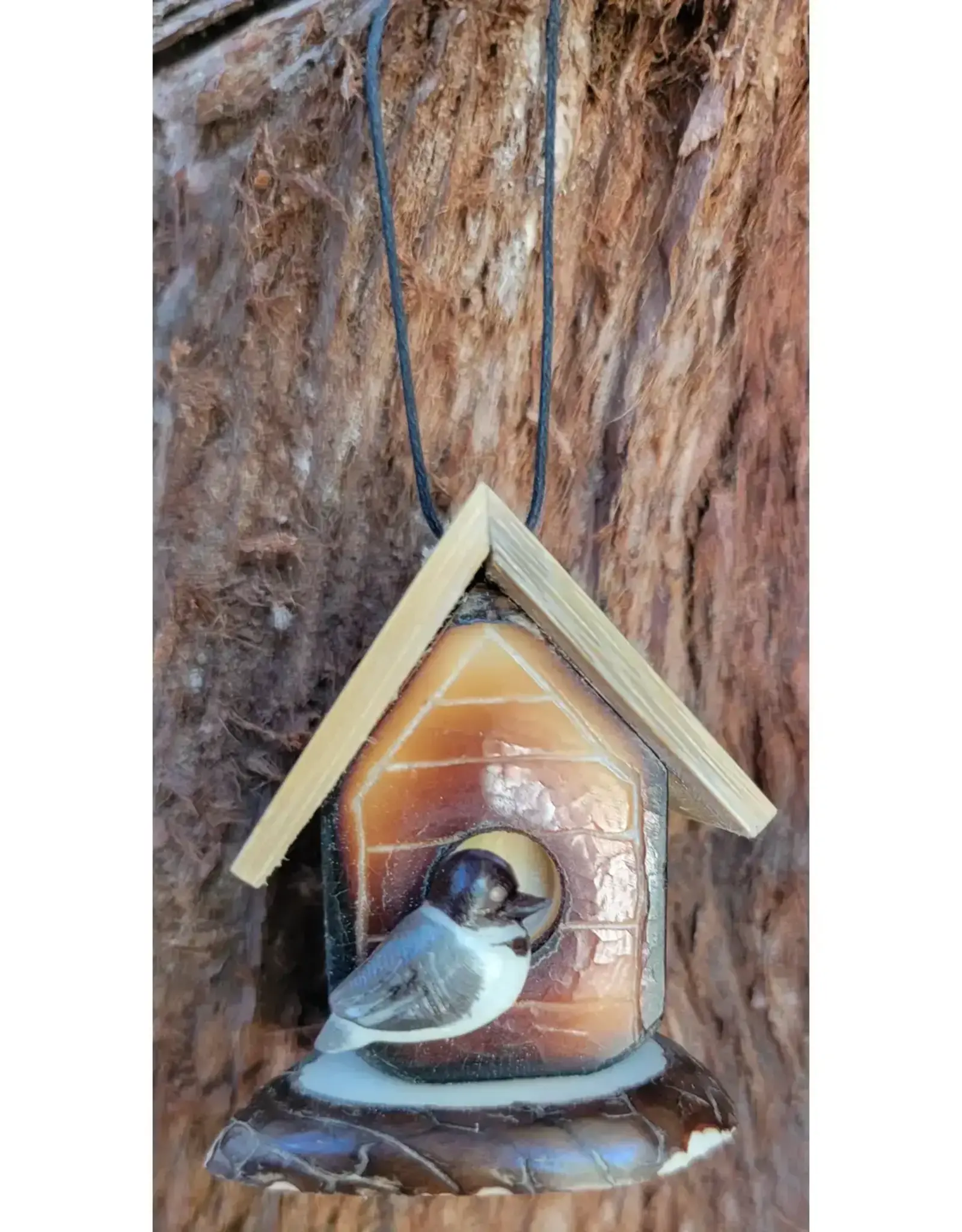 Pampeana Christmas Birdhouse Ornament - Chickadee
