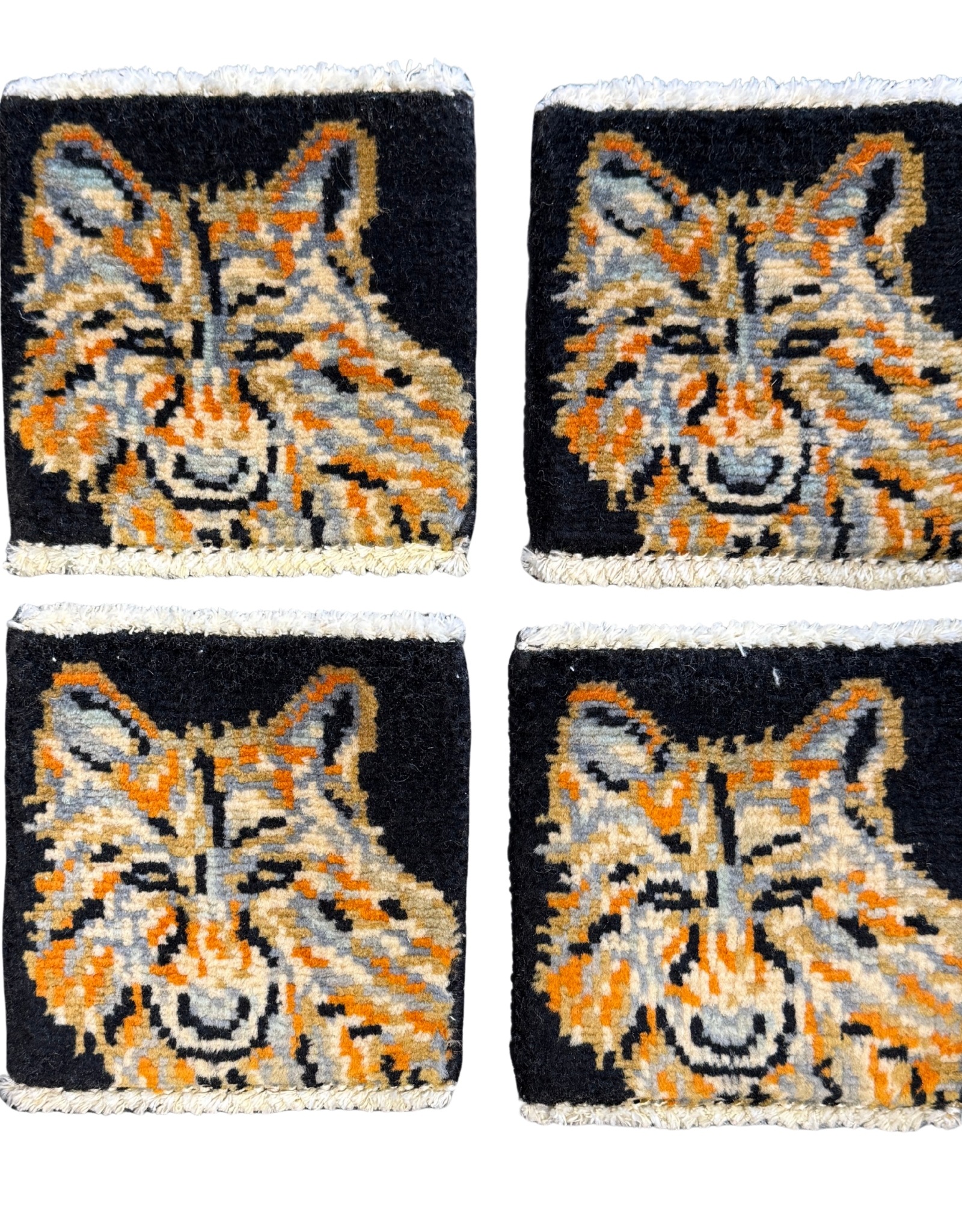 Bunyaad Pakistan Wolf Mug Rug Black