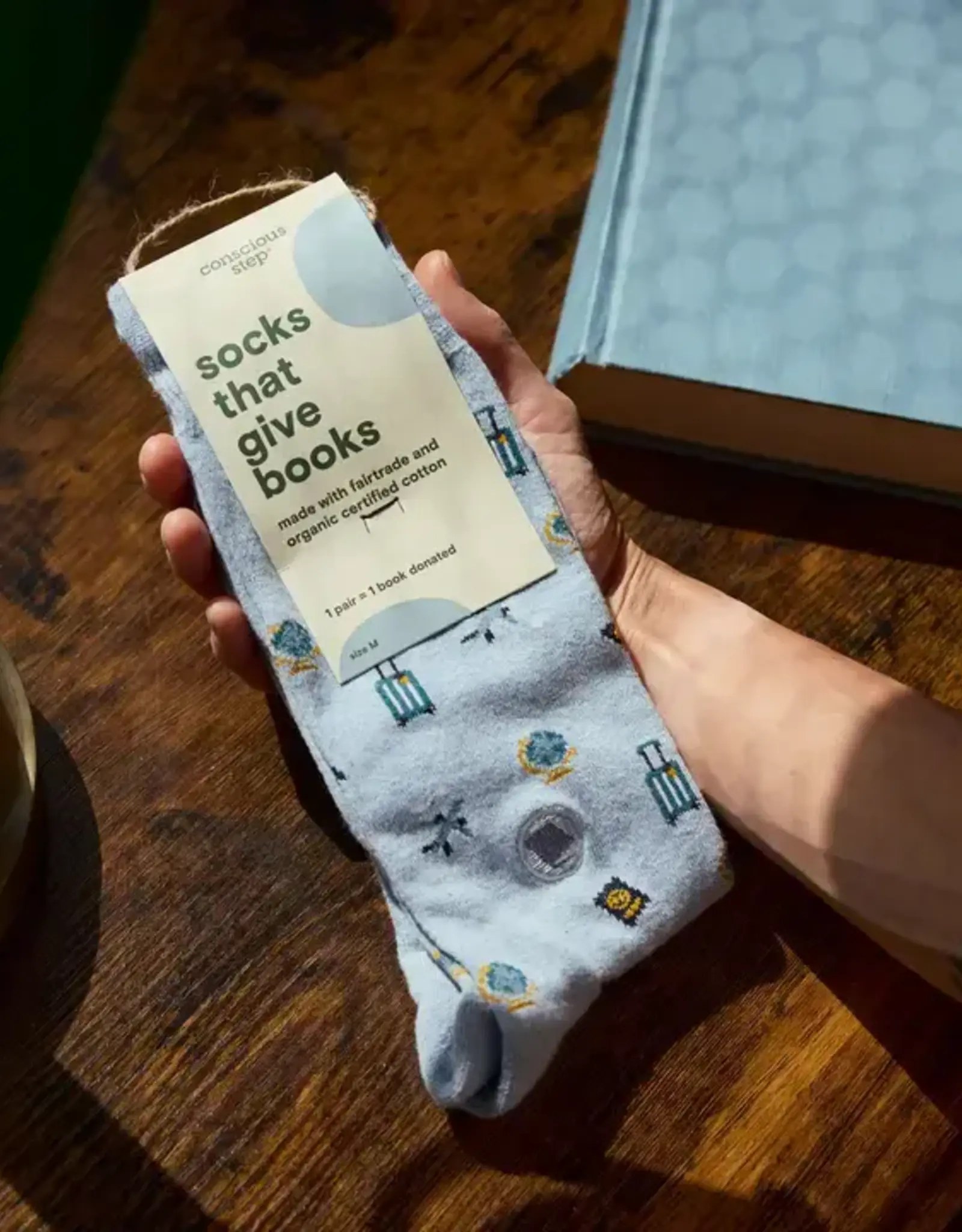 Conscious Step Socks that Give Books (Blue Travel)