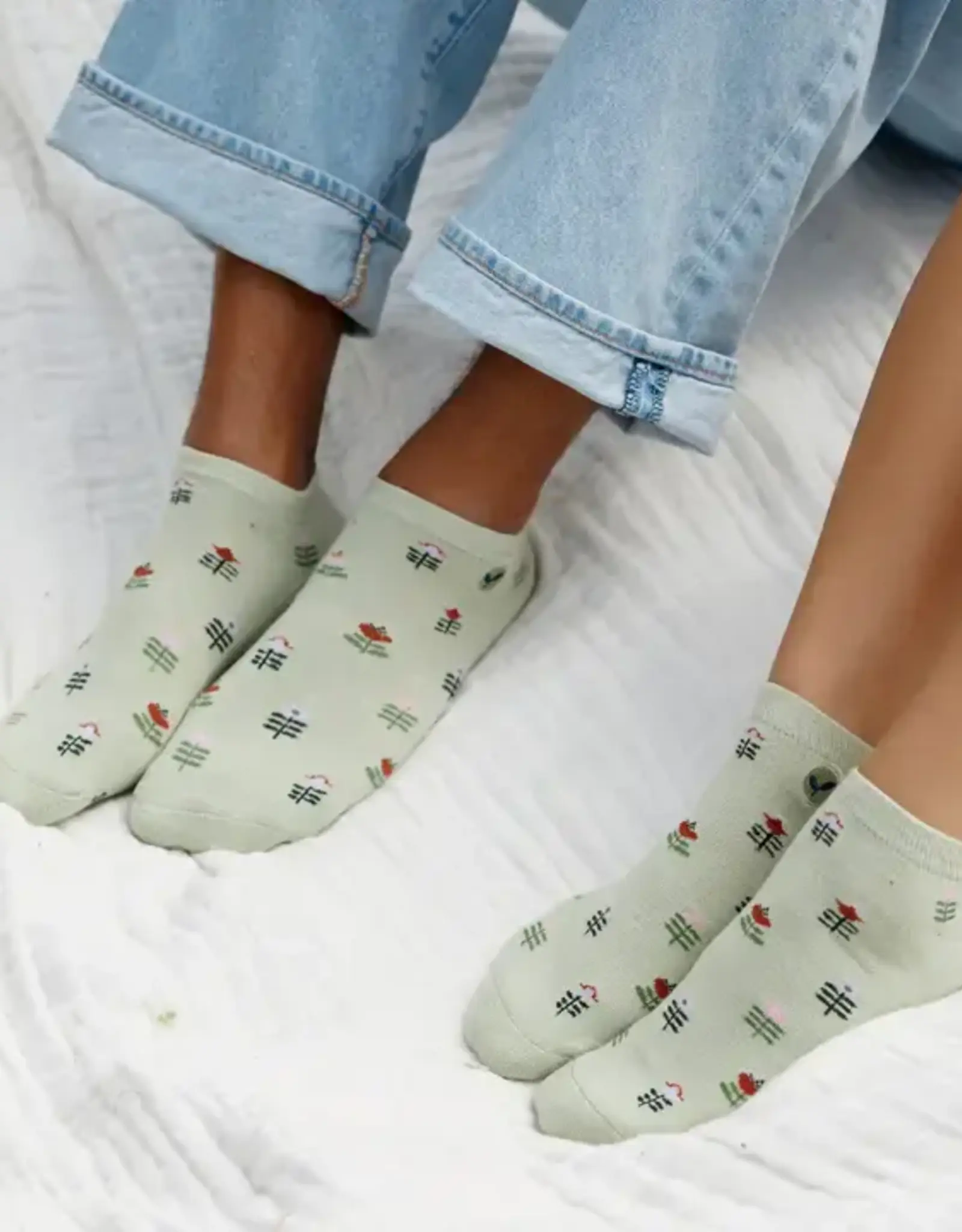 Conscious Step Ankle Socks that Plant Trees (Green Tulips)