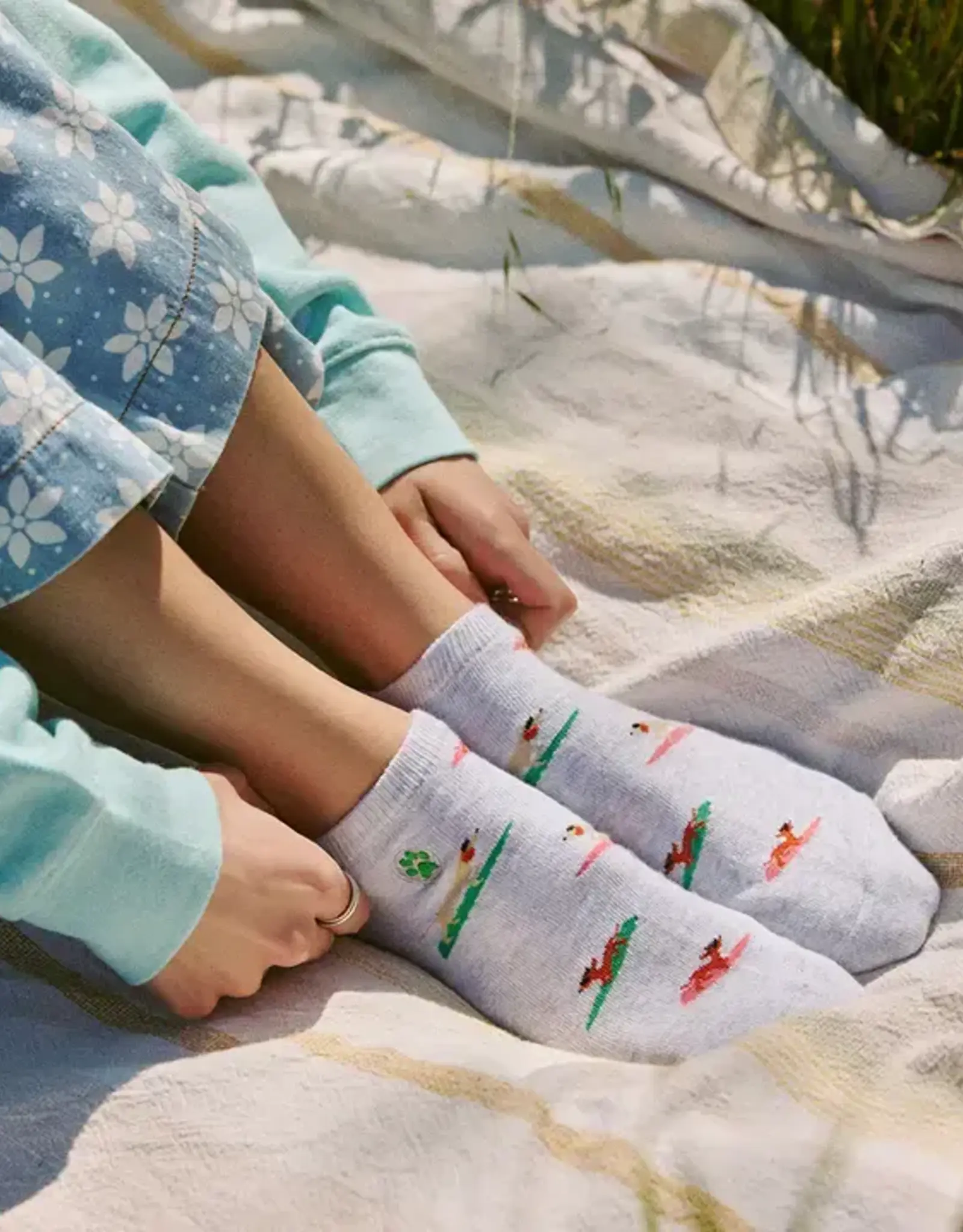 Conscious Step Ankle Socks that Save Dogs (Surfing Pups)