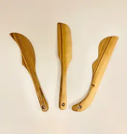 Harkiss Designs Olive Wood Butter Spreader (Assorted)