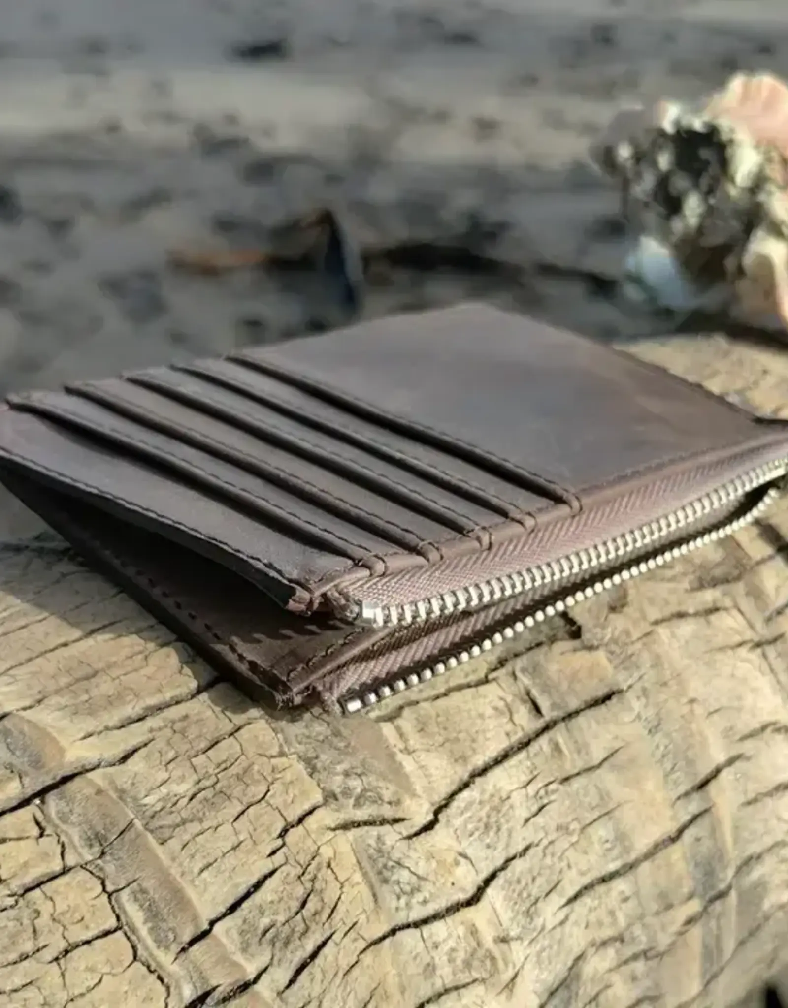 Twin Engine Mocha Brown Zippered Card Wallet