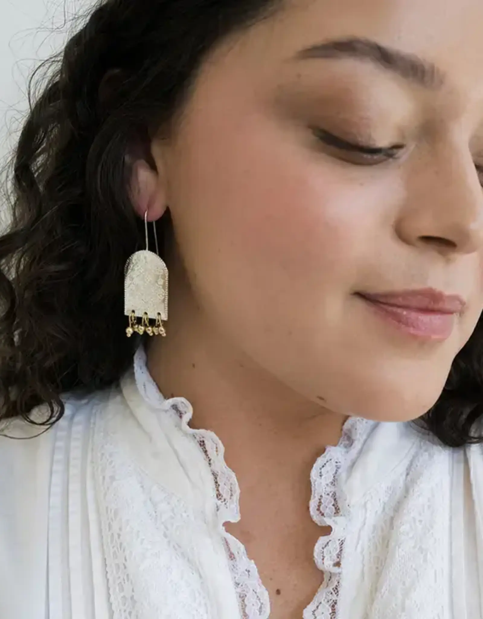 Matr Boomie Haveli Etched Statement Earring