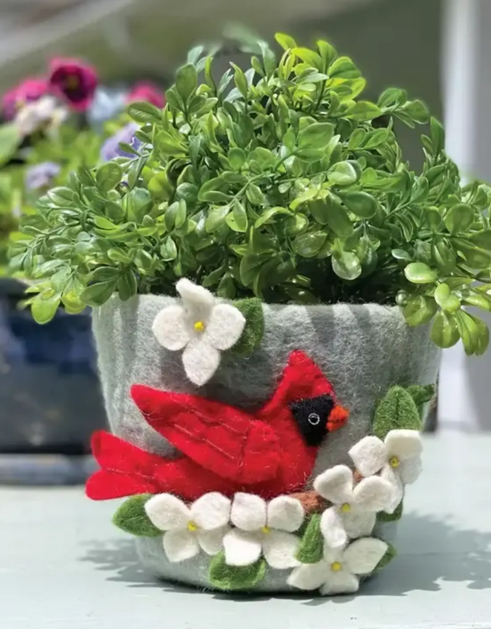 dZi Handmade Dogwood Cardinal Felt Pot