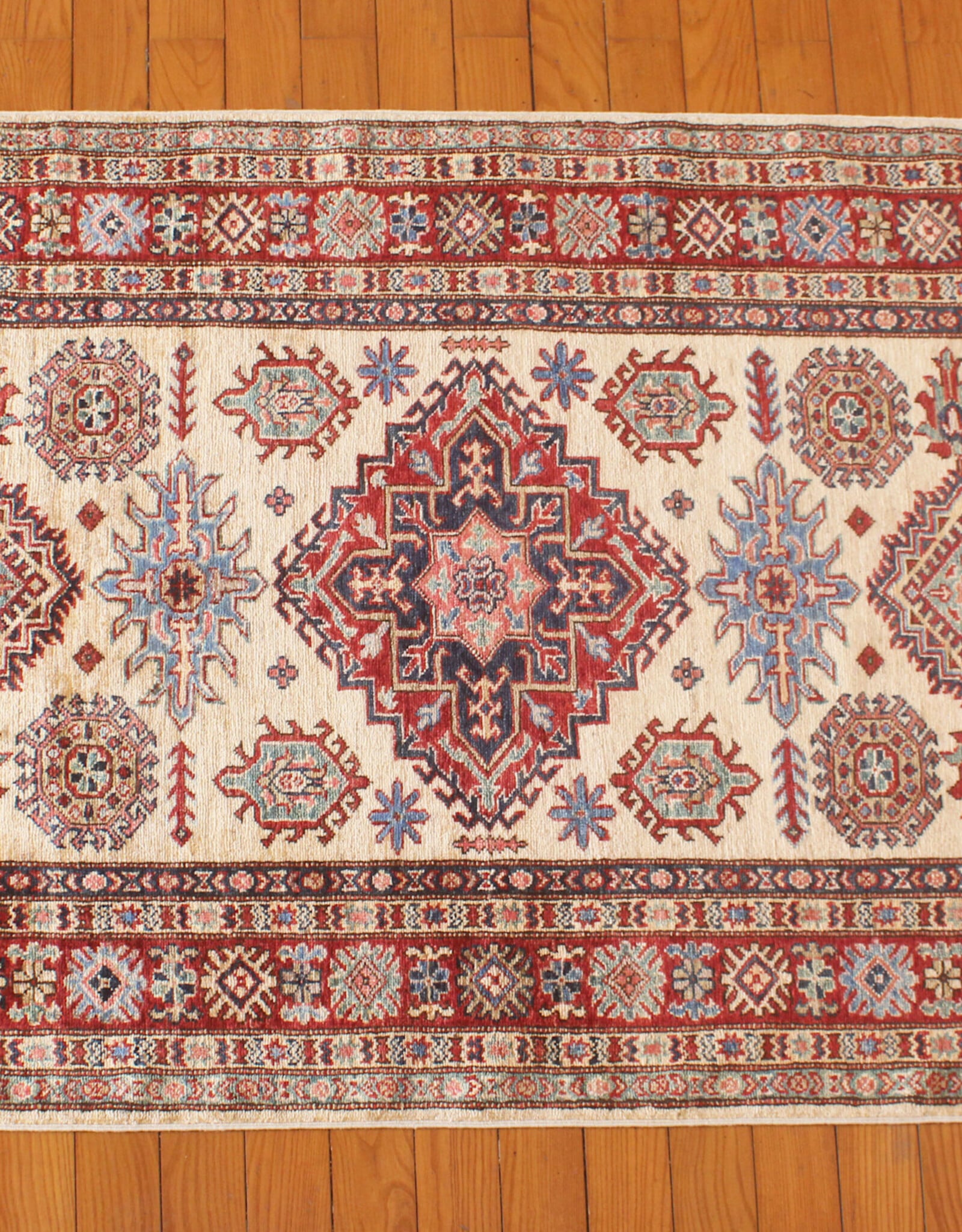 Bunyaad Pakistan 2240912  Motia Kazak  3.11 X 6.1