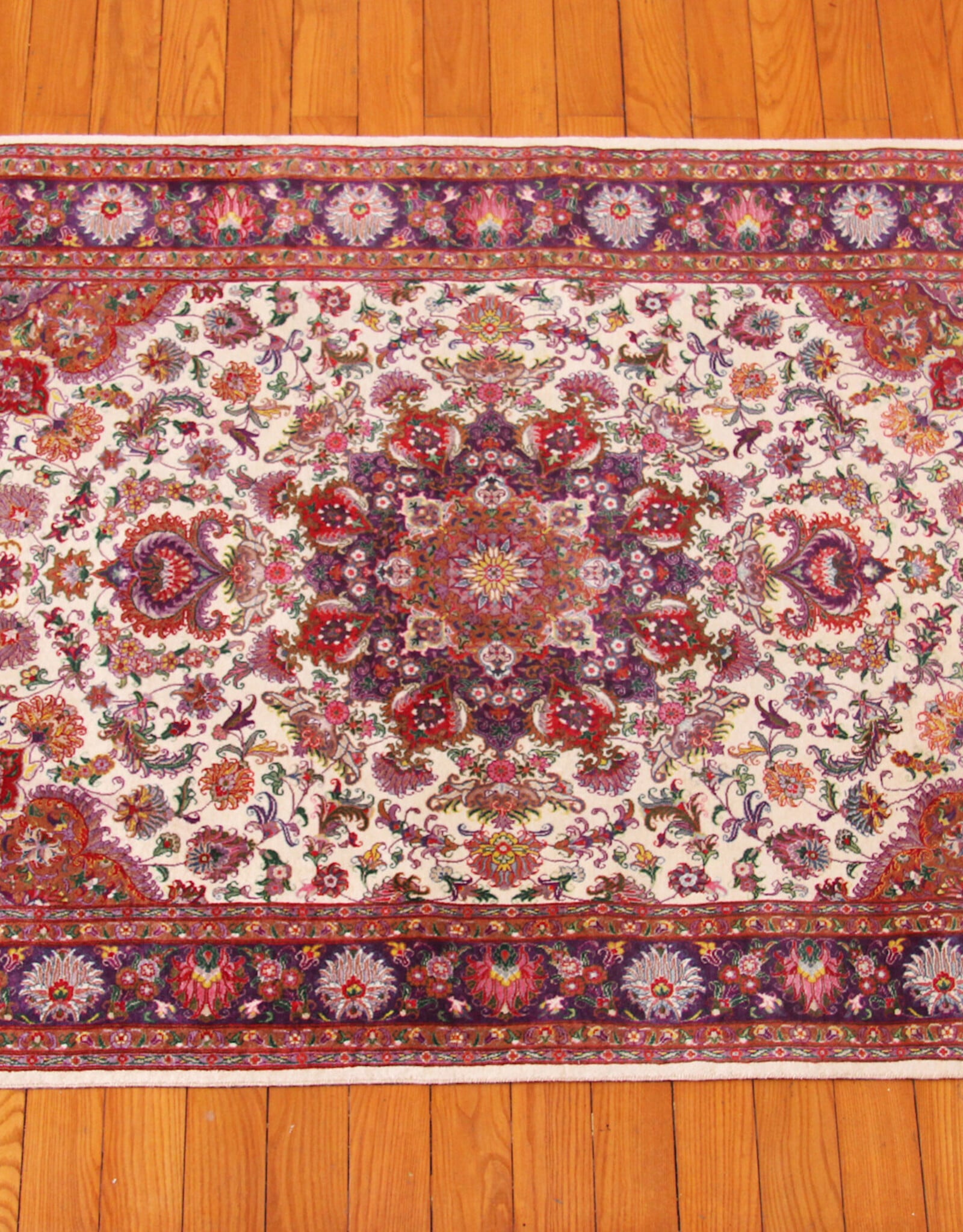 Bunyaad Pakistan 2220843  Motia Kashan  4.2 X 6.3