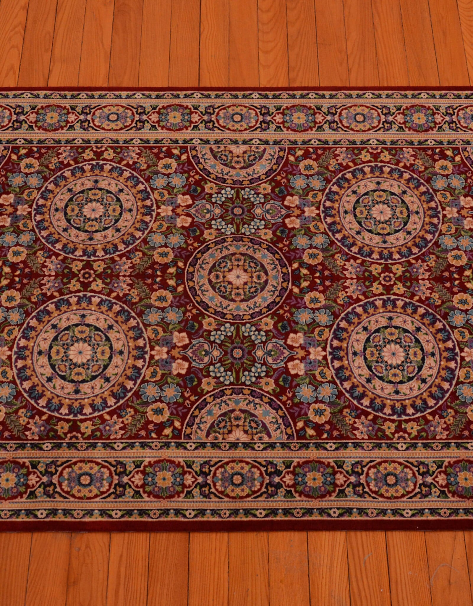 Bunyaad Pakistan 2170055  Red All Over  4.1 X 6.4