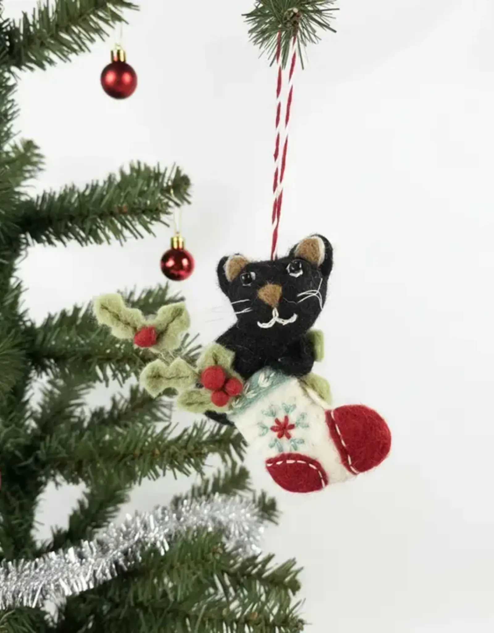 Global Crafts Black Kitty in Stocking Felt Ornament