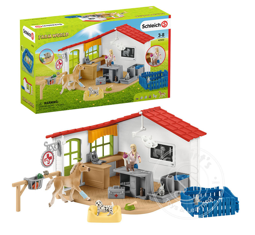 Schleich Veterinary Practice with Pets