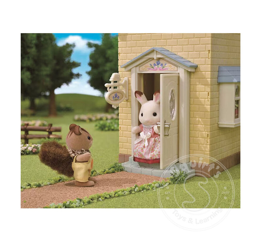 Calico Critters Bluebell Cottage Gift Set