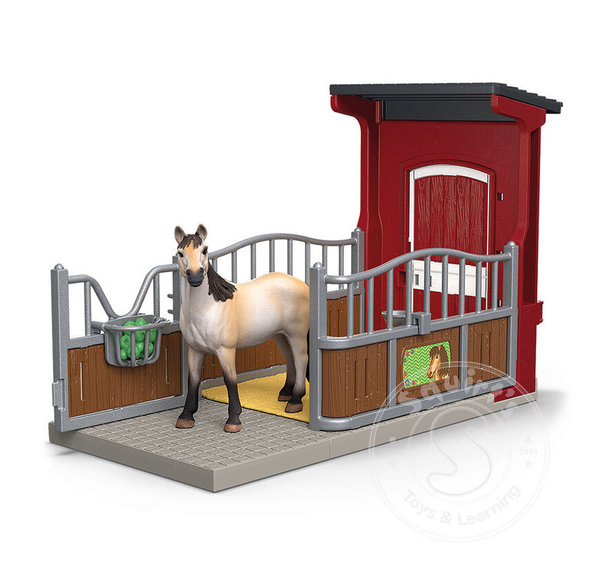 Schleich Ponybox with Mustang mare