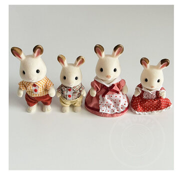 Calico Critters Calico Critters Chocolate Rabbit Family