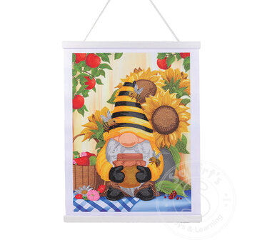 Crystal Art -Scroll Kit: Busy Bee Gnome