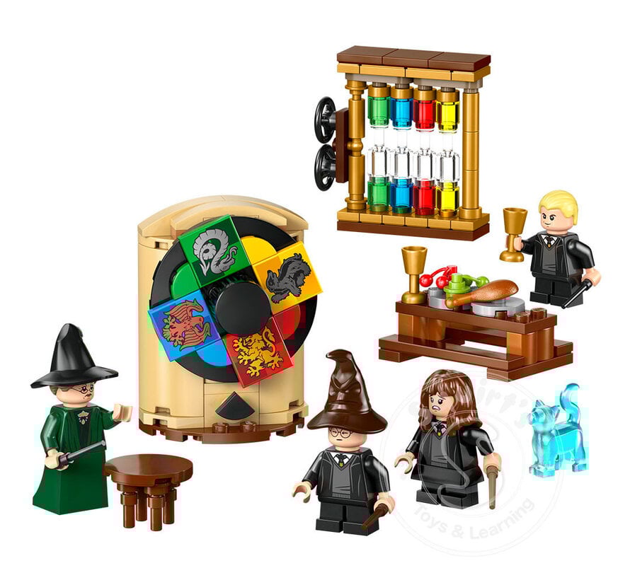 LEGO® Harry Potter™ Hogwarts™ Castle: Sorting Hat™ Ceremony