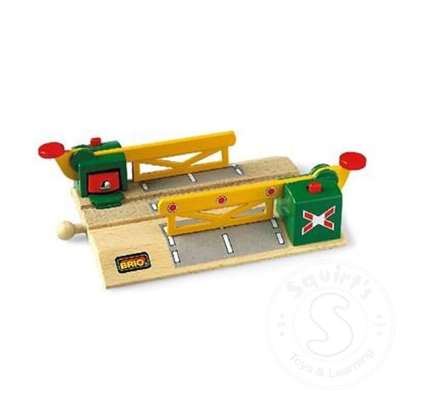 FINAL SALE Brio Magnetic Action Crossing (Damaged Box Only)