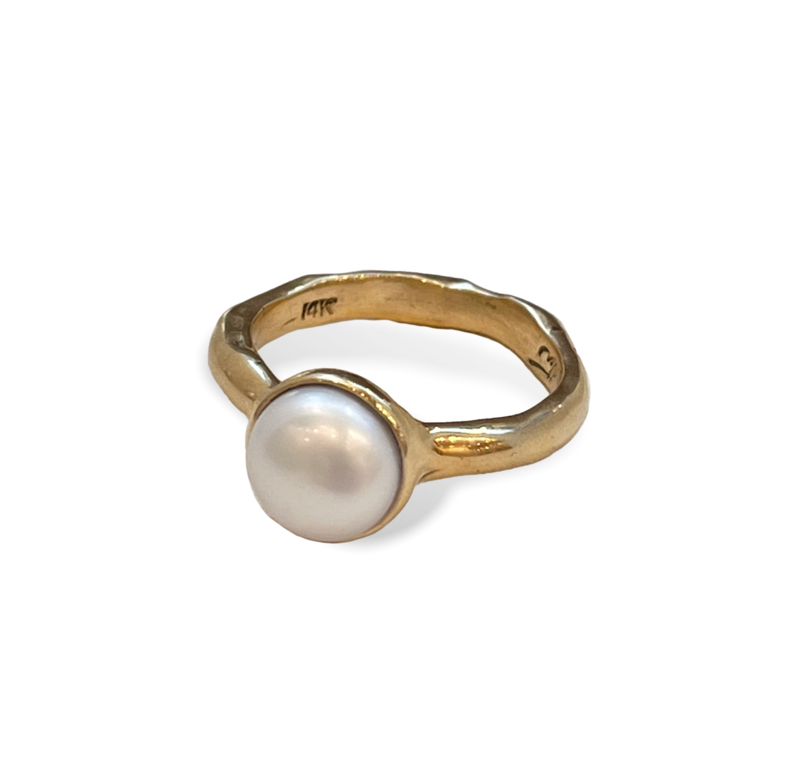 J. Cotter Gallery 14Ky Button Pearl Ring