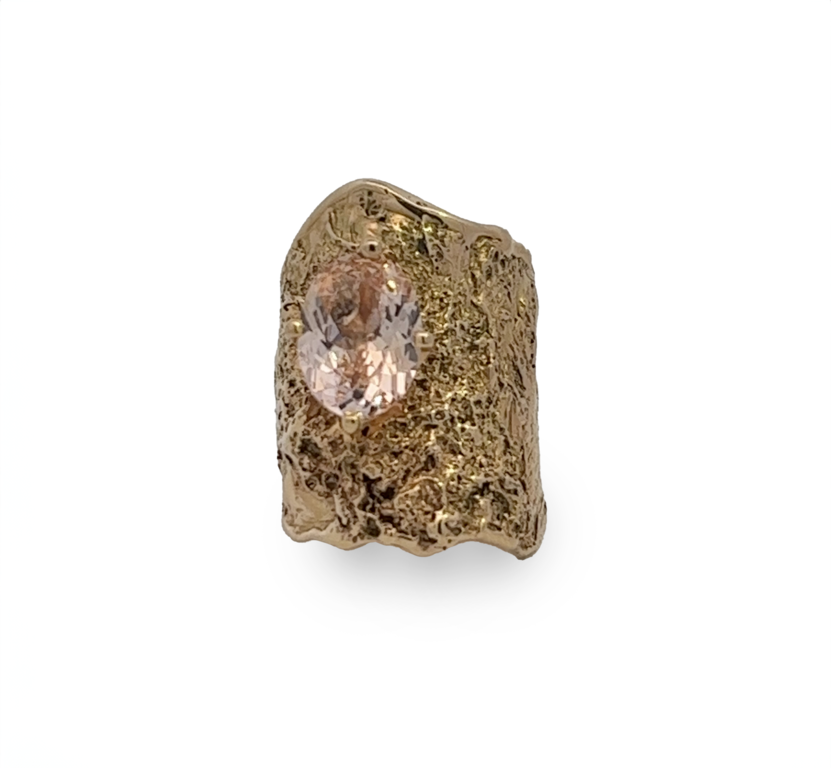 COTTER "Babydoll" 14ky Textured Ring with Morganite