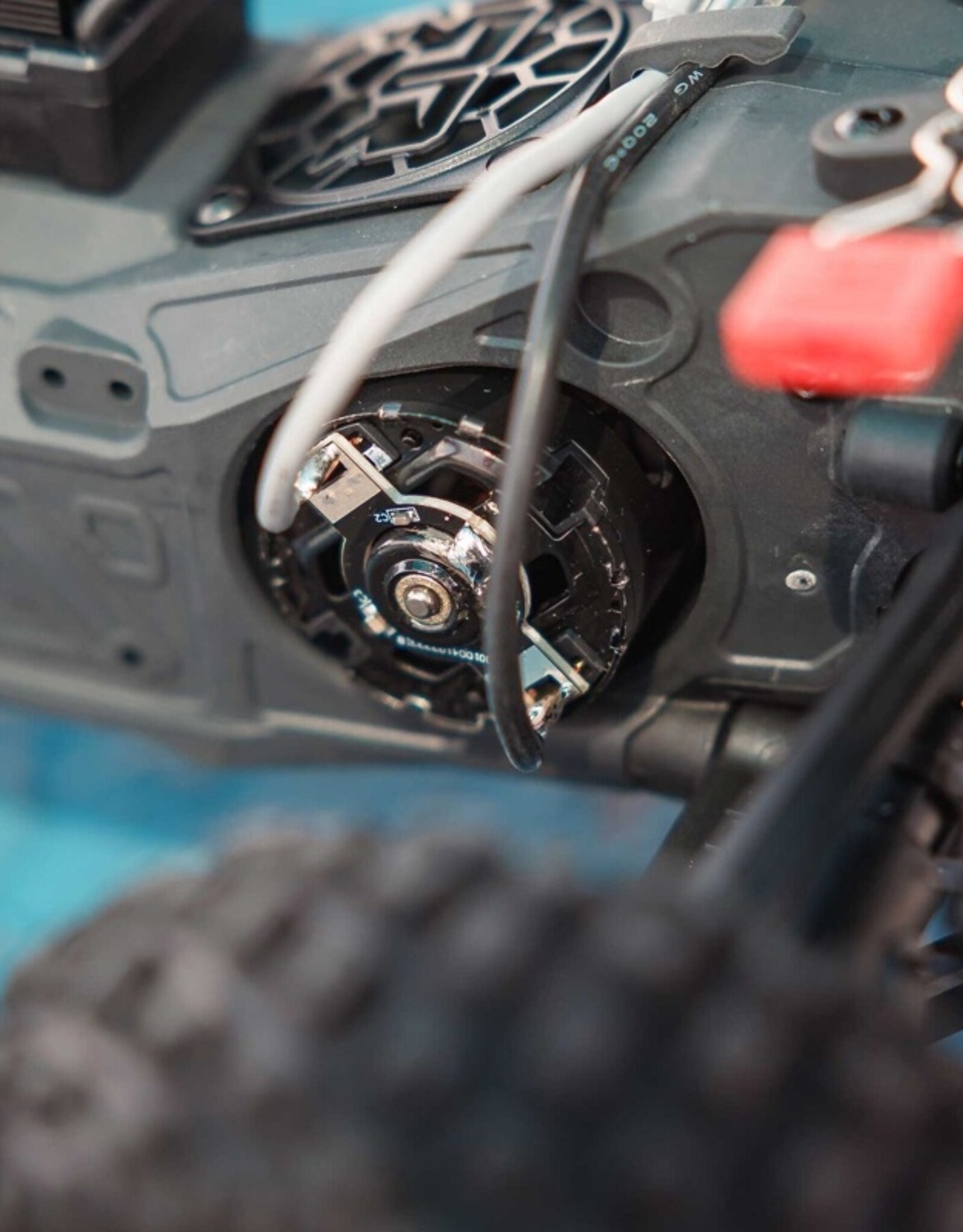 Arrma ARA3221ST2 1/10 FURY MEGA 550 2WD Short Course Truck RTR Batt/charger, Blue