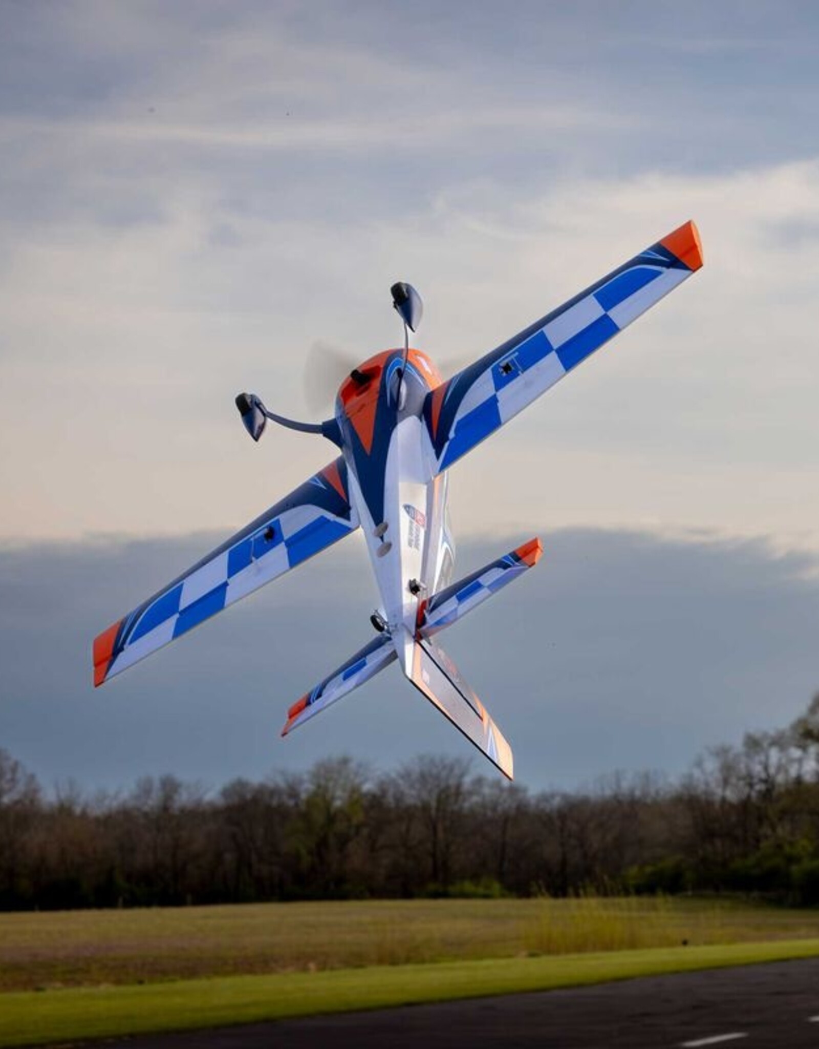 E-flite EFL05050 Extra 330 SC 3D 1.3M BNF Basic w/SAFE