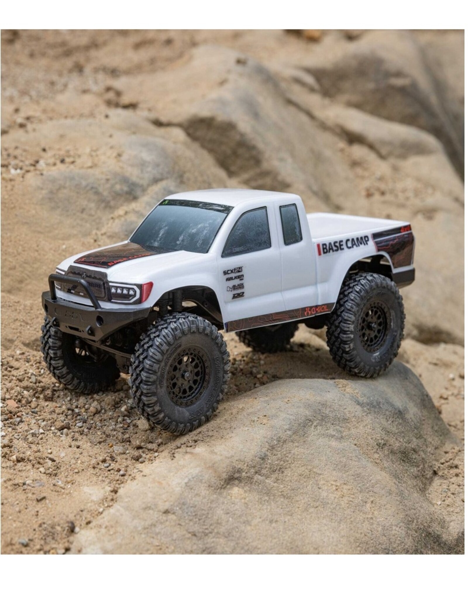 Axial AXI-1219T1 1/24 SCX24 Base Camp 4WD Rock Crawler Brushed RTR with Battery & Charger, White
